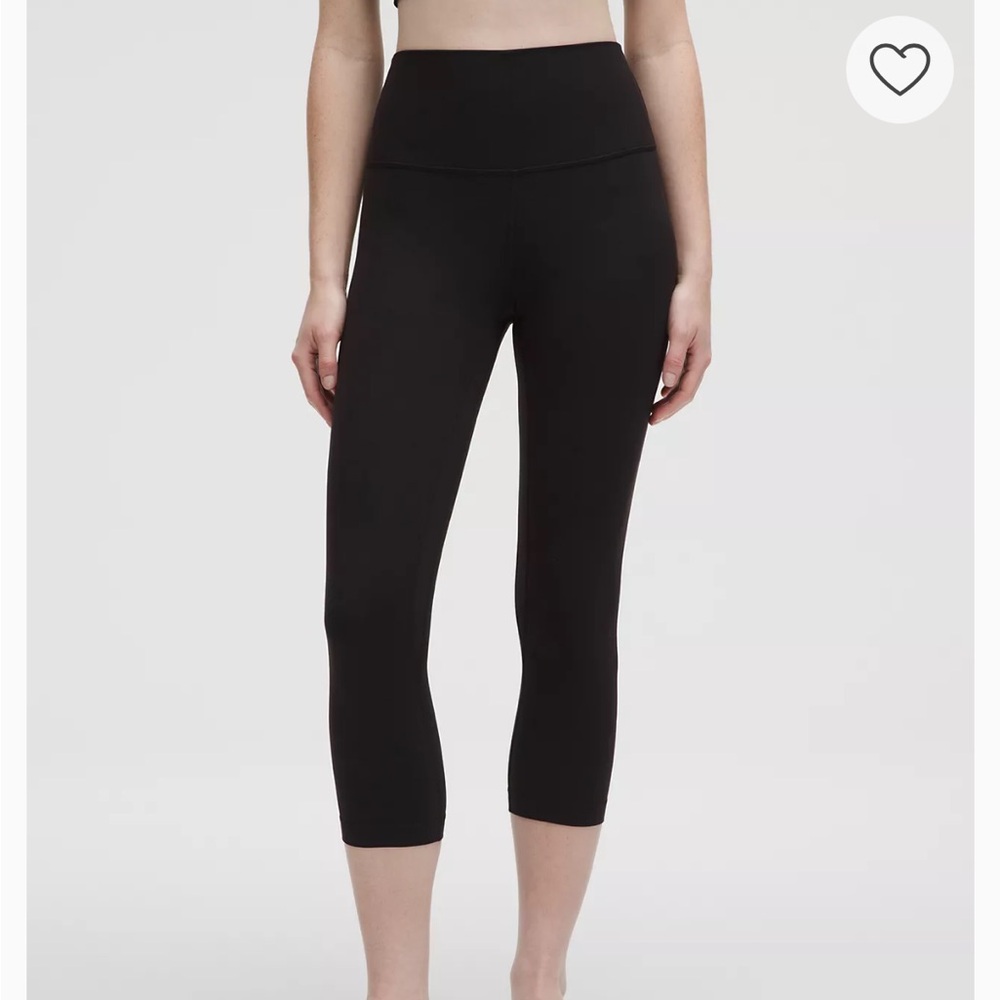 Lululemon Align (old fabric) High Waisted Crop 21’ Leggings in Black. Size 4